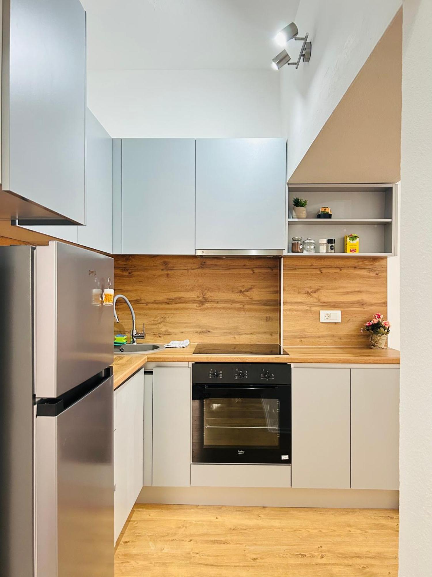 Apartment Tajra *