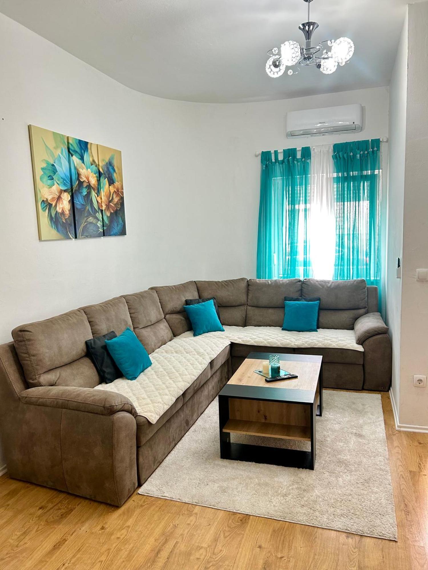 Apartment Tajra *